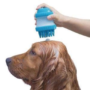 Brosse de lavage pour chien avec réservoir